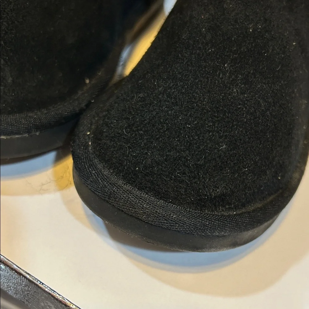 KOOLABURRA BY UGG Classic Black Winter Faux Suede Boots kids size 1 GUC